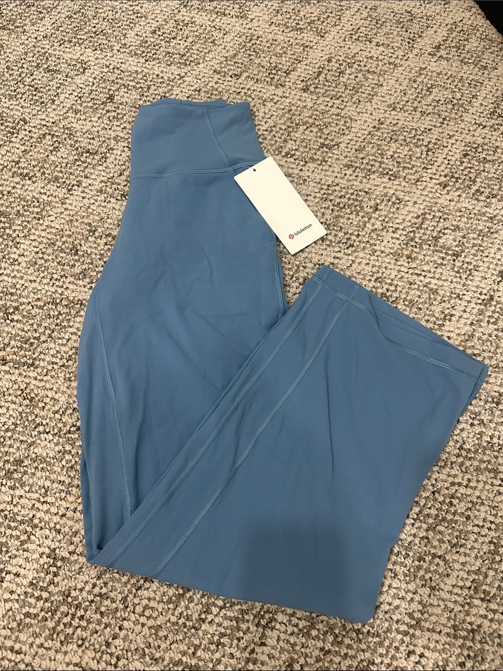 lululemon athletica Dusty Blue High-Waist straight leg pant (NEW WITH TAG)